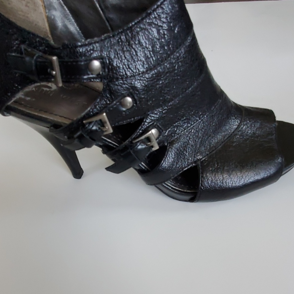 Nine West Black Leather Highlife Heels 8.5 - Picture 2 of 8